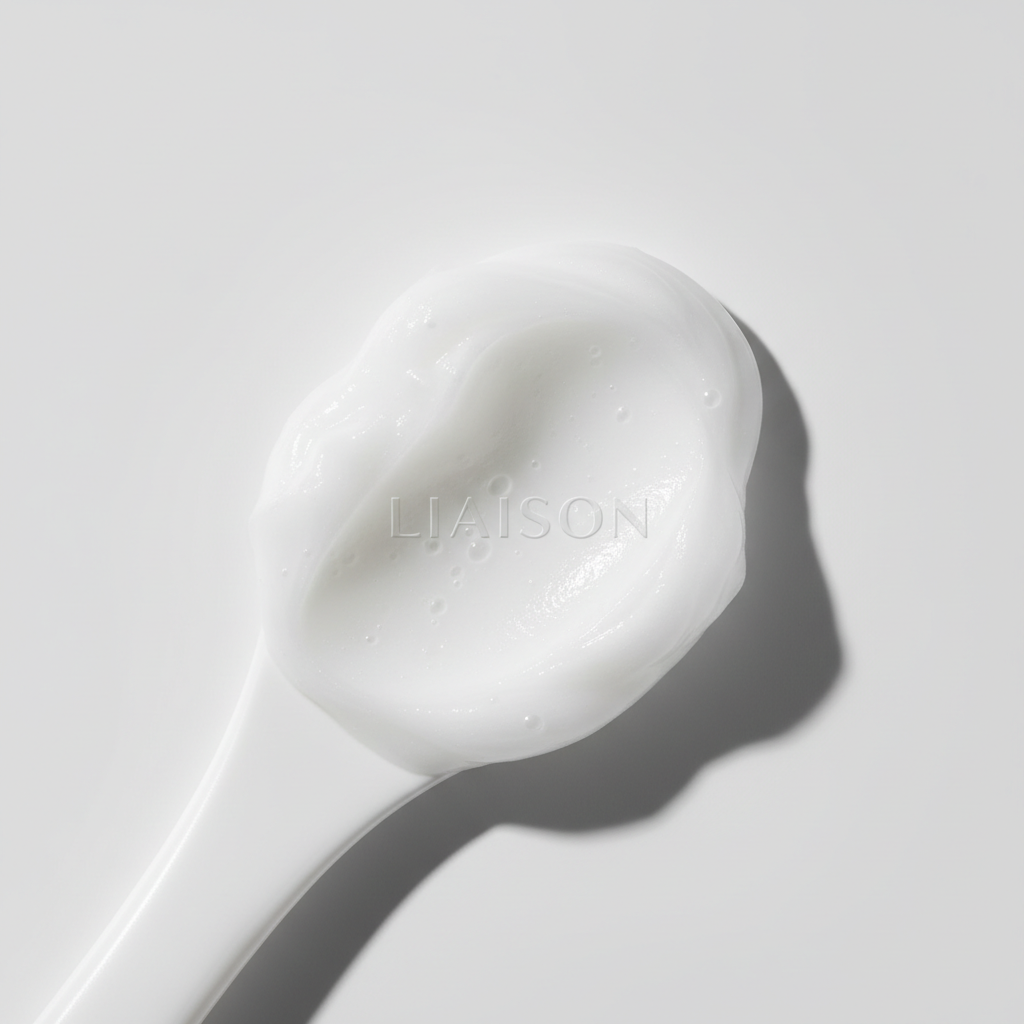 Liaison Daily Moisturizing Face Cream - Texture Detail