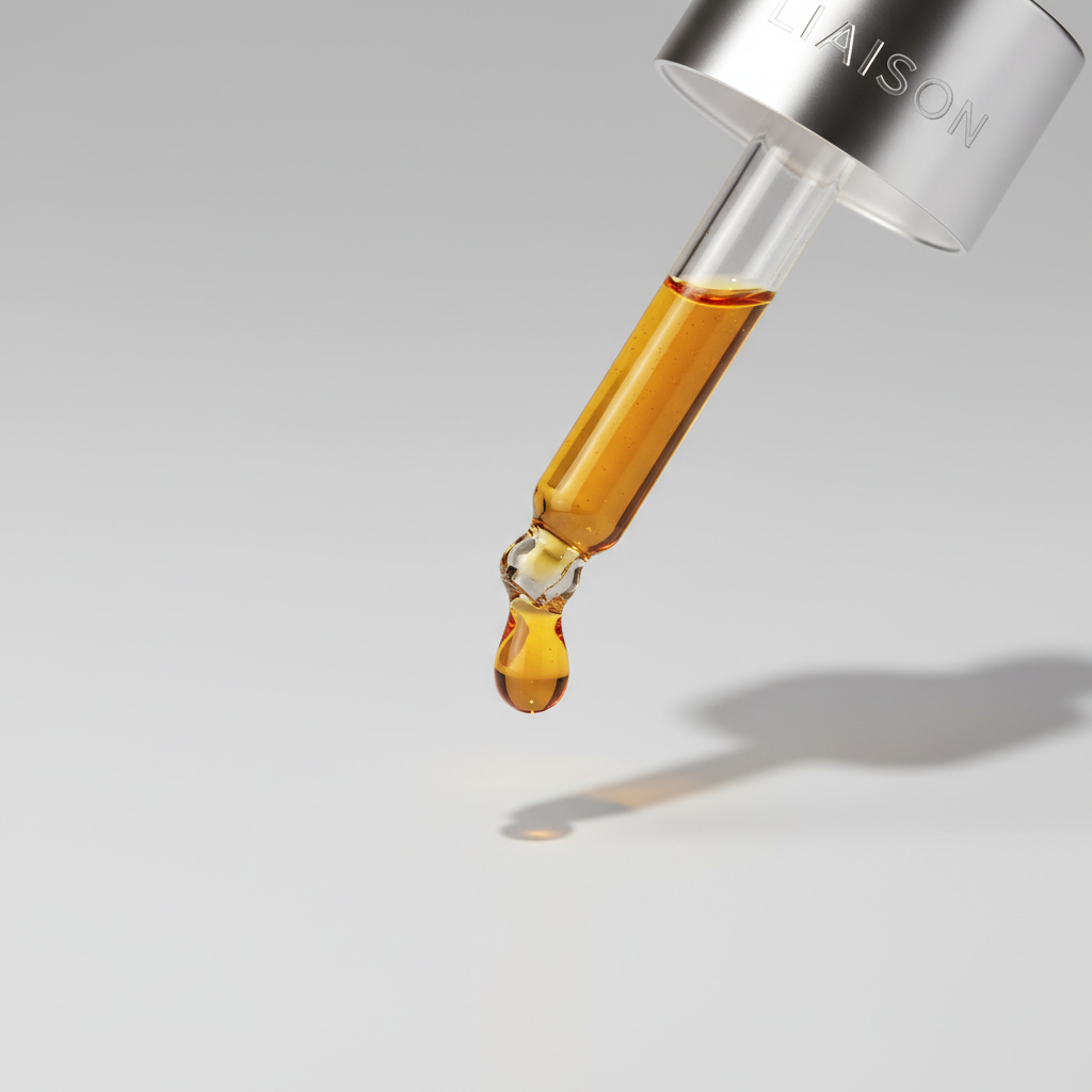 Liaison Repair Hair Oil – Oil Texture Close-Up